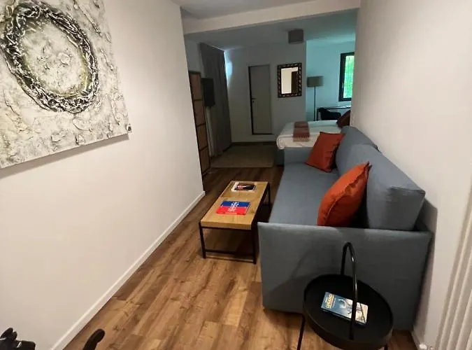 Grotto Del Pan Perdue Bed and Breakfast 3*